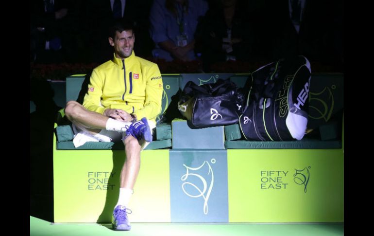 Novak Djokovic inicia el año de una gran manera, con un trofeo. AFP / K. Jaafar