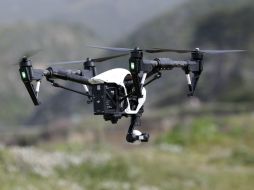 En 2012 emitieron 345 permisos para operar drones y para el 2014 el número de permisos creció a mil 672. AP / ARCHIVO