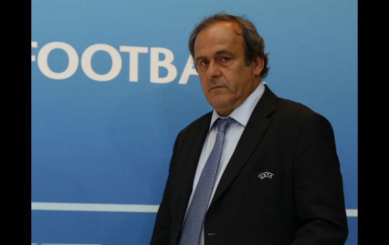 Con esto, Michel Platini ya no podrá competir por la presidencia de FIFA. AFP / ARCHIVO