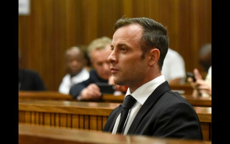 Pistorius permanece bajo arresto domiciliario. AP / ARCHIVO