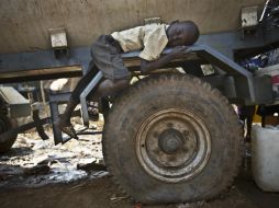 A nivel mundial, uno de cada cuatro niños en zonas de conflicto no va a la escuela, lo que equivale a casi 24 millones de niños. AP / B. Curtis