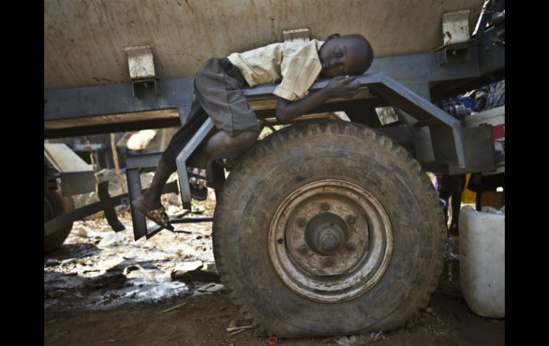 A nivel mundial, uno de cada cuatro niños en zonas de conflicto no va a la escuela, lo que equivale a casi 24 millones de niños. AP / B. Curtis