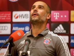 Pep Guardiola se describe como una persona a la que le gusta experimentar. AFP /