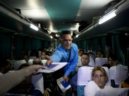 Un grupo de 180 migrantes cubanos, que estuvieron varados durante dos meses en Costa Rica, llegarán hoy a Chiapas. AP / M. Castillo