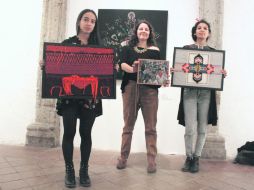 Apasionadas creadoras. Ana Sofía Guillén, Irma Zamora y Carmín Górtez tejen sus memorias con hilos de colores. EL INFORMADOR / K. Gómez