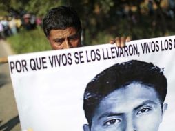 Demandaban la presentación con vida de los 43 normalistas desaparecidos en Iguala. AFP /