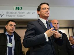 Manuel Valls pidió atender los conflictos en Libia y Siria, de donde se nutren los grupos terroristas. AFP / F. Coffrini