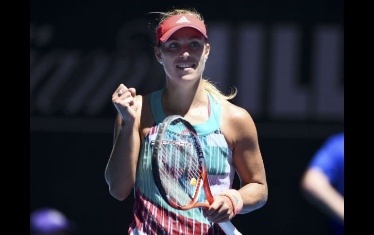 Kerber, séptima cabeza de serie, se impuso este lunes a su compatriota Annika Beck. EFE / L. Coch