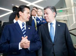 Durante su participación en la cumbre, Peña Nieto aprovecha para felicitar a Santos por los avances en proceso de paz. NTX / Presidencia