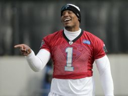 Cam Newton. El quarterback de Panthers en la práctica de ayer rumbo al Super Bowl. AP / C. Burton