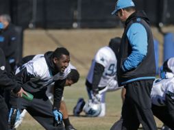 La máxima preocupación del entrenador es la rehabilitación de Thomas Davis, quien se ausentó trás una cirugía en el brazo. AP / C. Burton