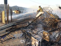 El fuego inició alrededor de las 7:00 horas en un predio irregular. Las causas no han sido determinadas. NTX / ARCHIVO