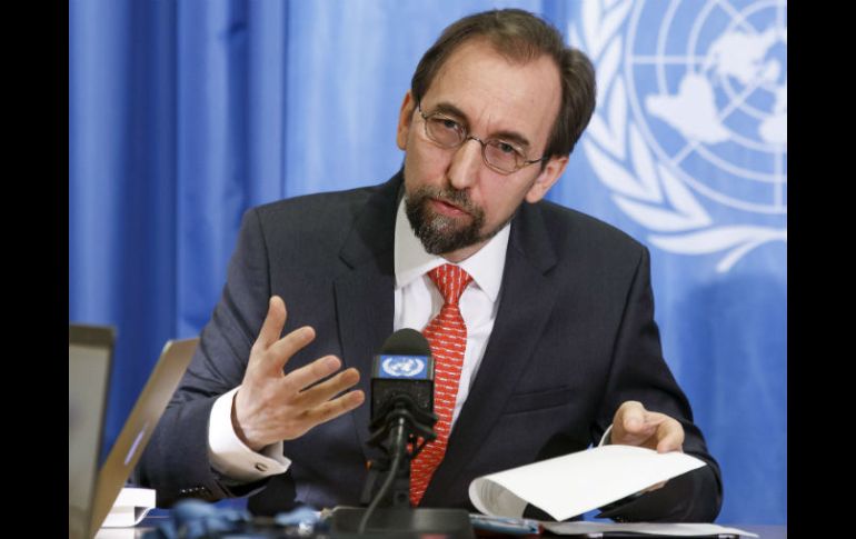 El alto comisionado de Naciones Unidas para los Derechos Humanos, Zeid Ra'ad Al Hussein, durante una rueda de prensa. EFE / S. Di Nolfi