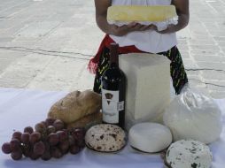 Los productores de queso señalan que al elaborarlos de manera rústica, no requieren procesos químicos ni industrializados. NTX / ARCHIVO