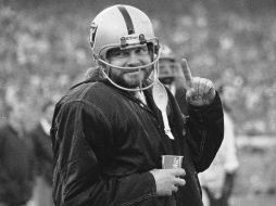 El ex quarterback de Raiders es finalista a ser exaltado al Salón de la Fama. AP / ARCHIVO