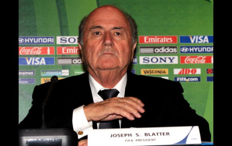 Joseph Blatter fue sancionado por un controvertido pago a Platini. AP / ARCHIVO