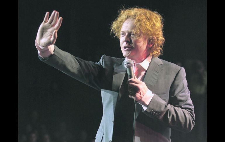 Vuelta. Mick Hucknall, vocalista de Simply Red, durante el show que dio la banda en Guadalajara (2010). EL INFORMADOR /