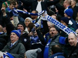 Líder destacado. Con su victoria, el Leicester suma 53 puntos, cinco más que el Tottenham y seis más que el City. AFP / A. Dennis