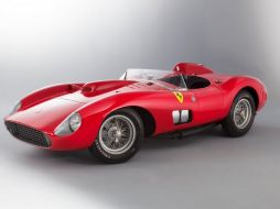 El Ferrari fue conducido por el piloto británico Mike Hawthorn. TWITTER / @CPCarsforsale