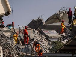 Un equipo japonés y dos chinos están cooperando con los taiwaneses en la operación de salvamento con maquinaria pesada para ello. AFP / A. Wallace