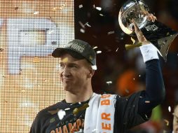 Peyton Manning dejó la incógnita de su retiro flotando en el aire, luego que, tras la victoria de sus Broncos de Denver. AFP / T. Clary