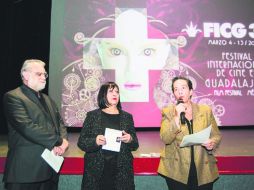 Iván Trujillo, Annemarie Meier y Ursula Stump ofrecieron los pormenores del ciclo de cine de ficción y documental suizo. EL INFORMADOR / P. Franco