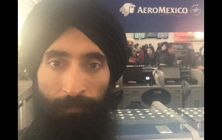 Publicó en Instagram 'Aeroméxico no me dejó volar con mi turbante'. INSTAGRAM / @houseofwaris