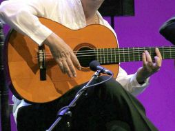 El álbumantologa a nueve guitarristas que han difundido el instrumento en Guadalajara. EFE / ARCHIVO