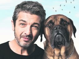 Galardonado. Ricardo Darín junto al perro que da nombre a la cinta 'Truman'. ESPECIAL /