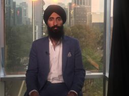 Ahluwalia declaro que él y la aerolínea están 'cerca de hacer las paces'. INSTAGRAM / @houseofwaris