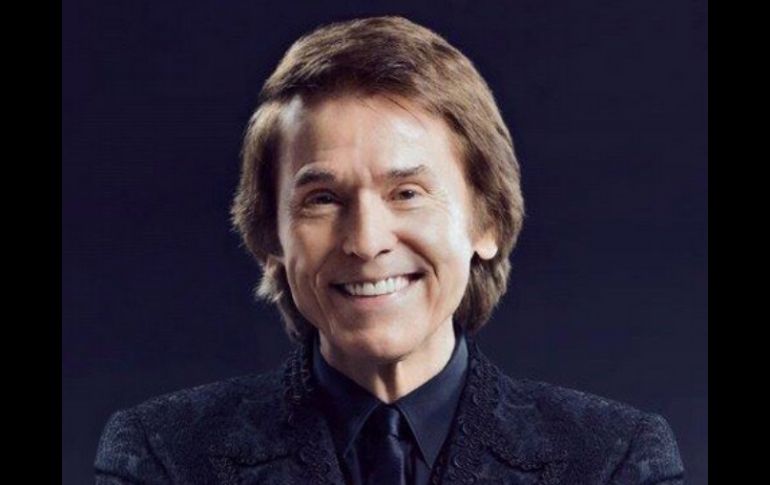 Afirma que no piensa pregonar su despedida y tampoco quiere llorarla todos los días. TWITTER / @raphaelartista