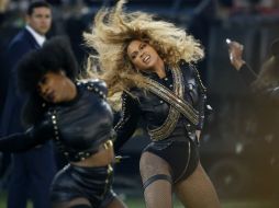 Un día antes de aparecer en el medio tiempo del evento deportivo, lanzó el video de ''Formation''. AP / ARCHIVO