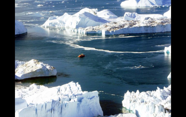 Según el organismo, las barreras están conectadas con los glaciares y las corrientes de hielo en tierra firme. AP / ARCHIVO