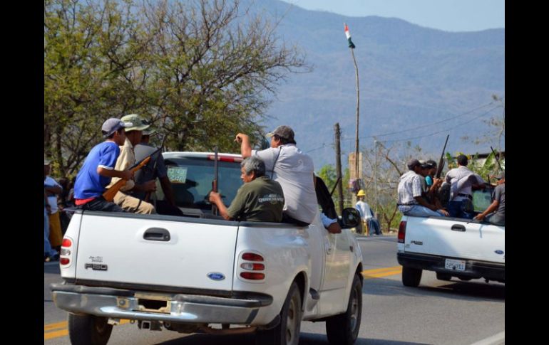 El gobernador de Michoacán dice que a partir de ahora no habrá más civiles armados haciendo la tarea que le compete al gobierno. EL INFORMADOR / ARCHIVO