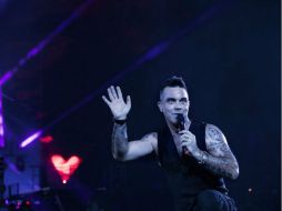 Robbie ha colocado cinco de sus álbumes en el número uno del Reino Unido y ha vendido 32 millones de copias a nivel mundial. TWITTER / @robbiewilliams