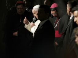 El Papa fue recibido por miles de fieles que esperaban afuera de la Nunciatura. SUN / A. Salinas