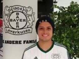 Imagen tomada del video donde Chicharito da su mensaje. TWITTER / @bayer04_es