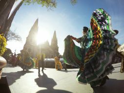 Guadalajara celebra sus cumpleaños con música de mariachi y comida típica como picones y chocolate. EL INFORMADOR / A. Camacho