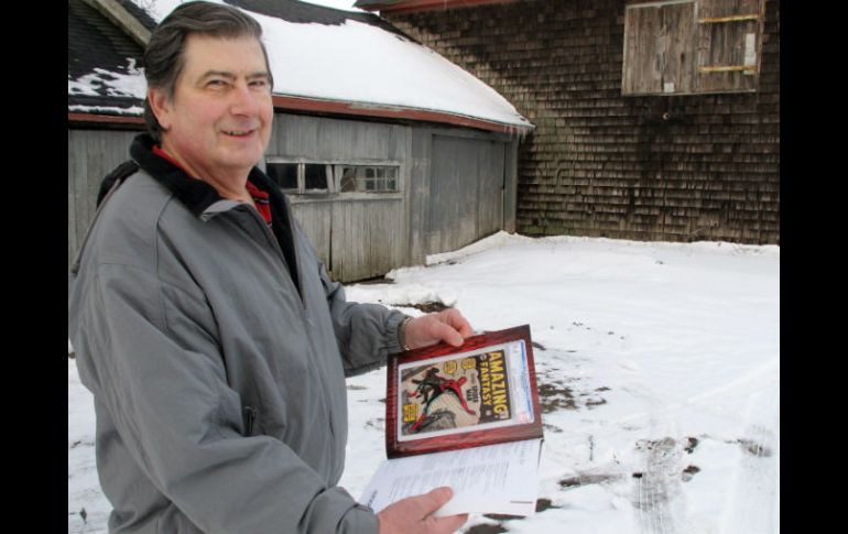 Walter Yakoboski quiere usar los ingresos de la subasta de su cómic para comprar la granja de verduras de su difunto padre. AP / F. Eltman