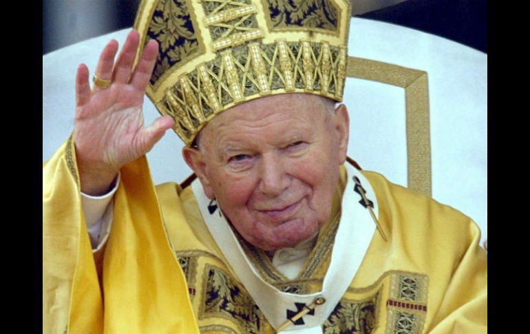 Las cartas dan a entender que la universitaria estaba enamorada del cardenal Wojtyla. EFE / ARCHIVO