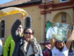 La espera aún es larga para los feligreses, pero no se desaniman. EFE / B. Fregoso