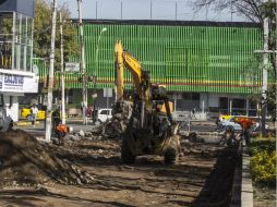 El supermercado cerró a finales de enero, días después, inició la repavimentación de la Avenida. EL INFORMADOR / ARCHIVO