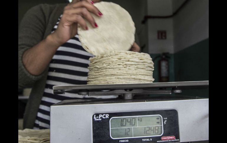 De enero a la fecha, la Profeco ha recibido 42 denuncias en tortillerías, de las cuales 20 tienen incremento de precios. EL INFORMADOR / ARCHIVO