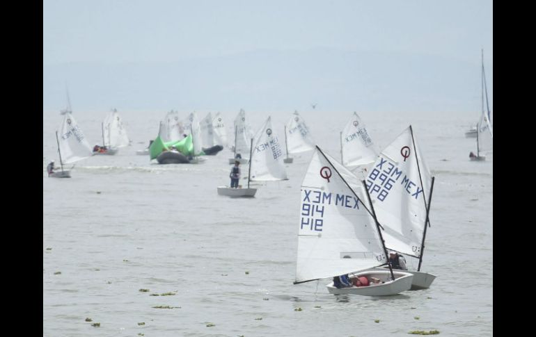 La segunda jornada de la primera edición de la Copa Porsche de Vela contó con buenas condiciones de viento. EL INFORMADOR / F. Atilano