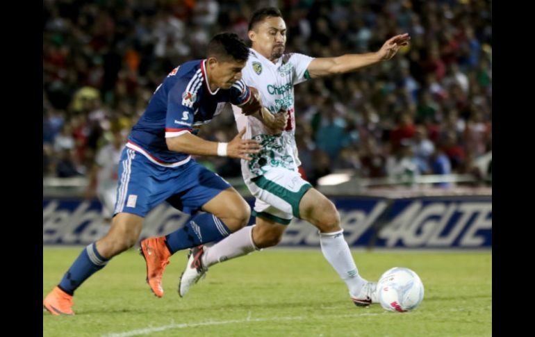 Chivas siguen fallando a la hora buena y terminaron empatadas a un gol con los chiapanecos. MEXSPORT / N. García