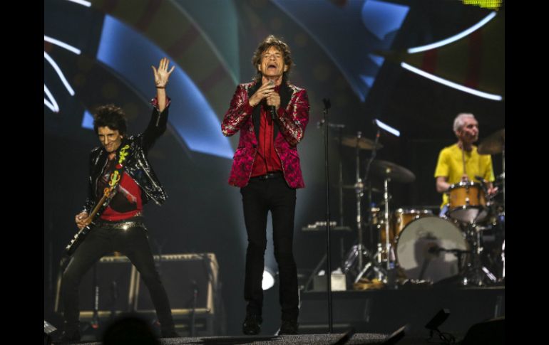 Mick Jagger se dirigió en portugués a los cerca de 60 mil cariocas que abarrotaban las gradas del mítico estadio. EFE / A. Lacerda