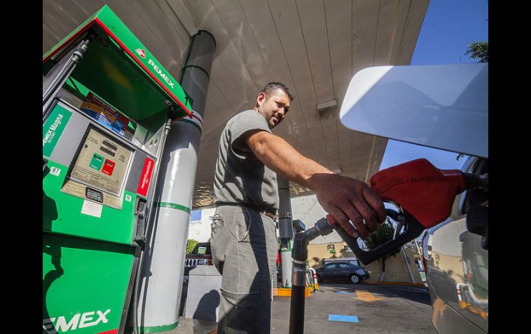 Si la Cofece observa que los expendedores de gasolina se ponen de acuerdo para fijar el precio, sí actuarían en consecuencia. EL INFORMADOR / ARCHIVO