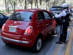 Movilidad inició desde el pasado lunes un operativo contra autos con vidrios polarizados. EL INFORMADOR / ARCHIVO