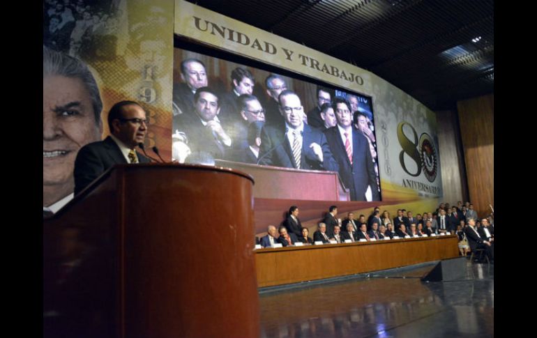 El acto para celebrar el 80 aniversario se lleva a cabo en la sede de la Confederación de Trabajadores de México. TWITTER / @navarreteprida