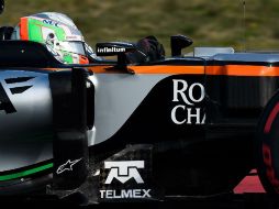 El piloto de pruebas mexicano de Force India volvió a hacer su aparición en Montmeló. AFP / J. Lago